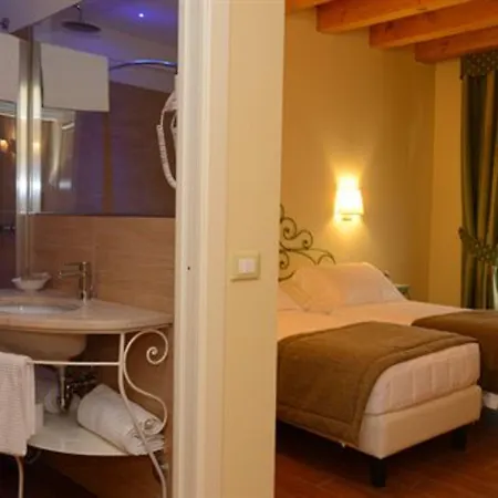 Borgo Antico Hotel 3*