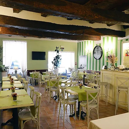 Отель Borgo Antico Комо